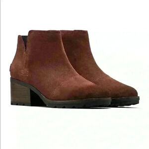 Sorel • Cate Cut out Ankle Booties • 10